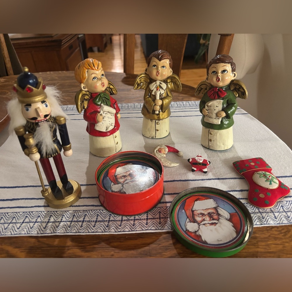 🌲 Vintage Holiday decoration bundle!  All pieces shown for $10!!!❤️ Final Price